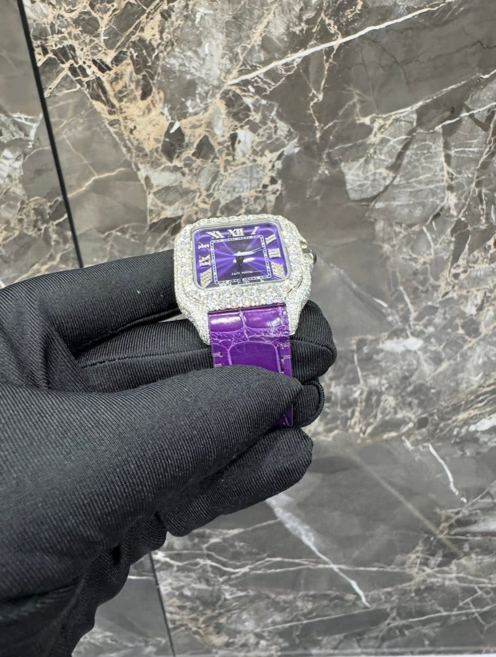 Santons VVS1 Moissanite 41mm 'White/Purp'