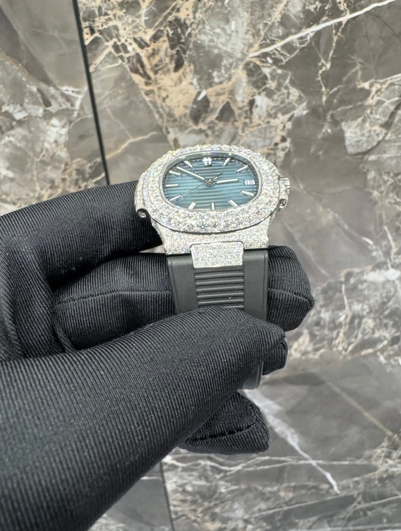 Nautilus VVS1 Moissanite 41mm 'White/Black' Blue Dial