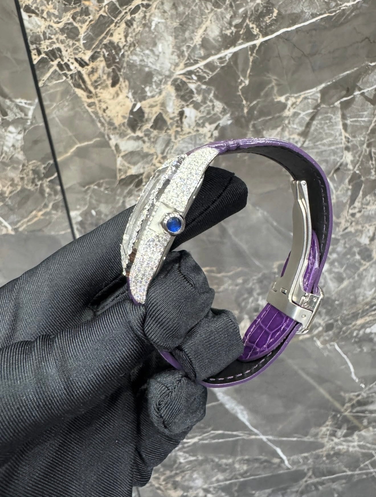 Santons VVS1 Moissanite 41mm 'White/Purp'