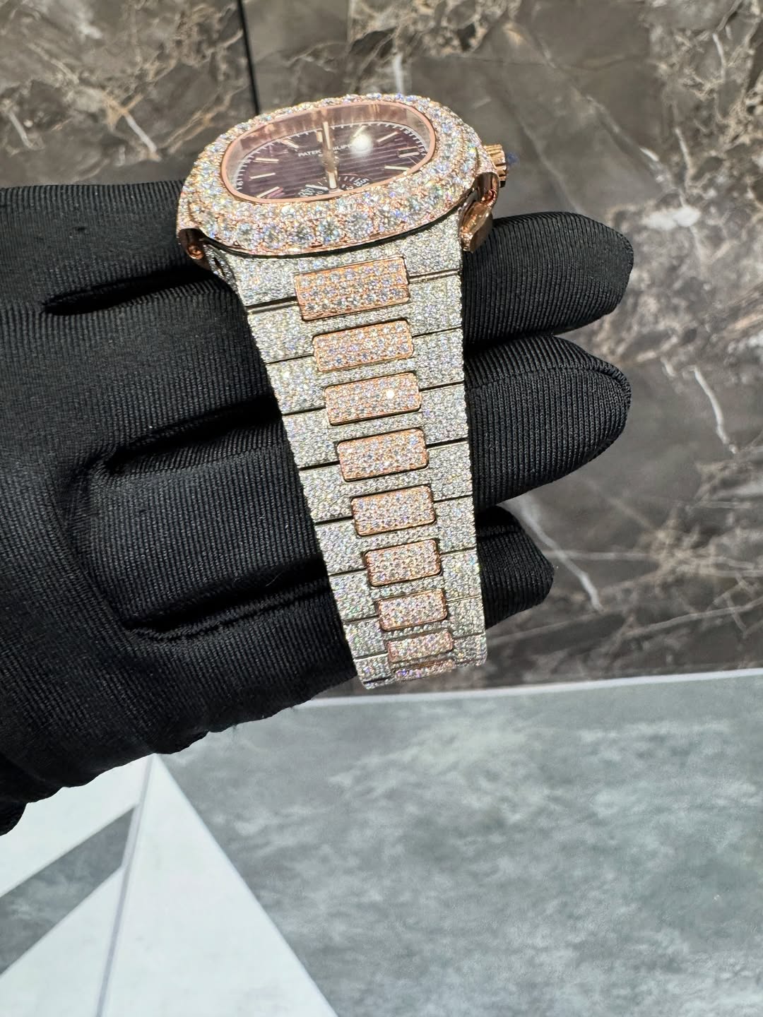 Nautilus VVS1 Moissanite 41mm 'White/Purple Dial'